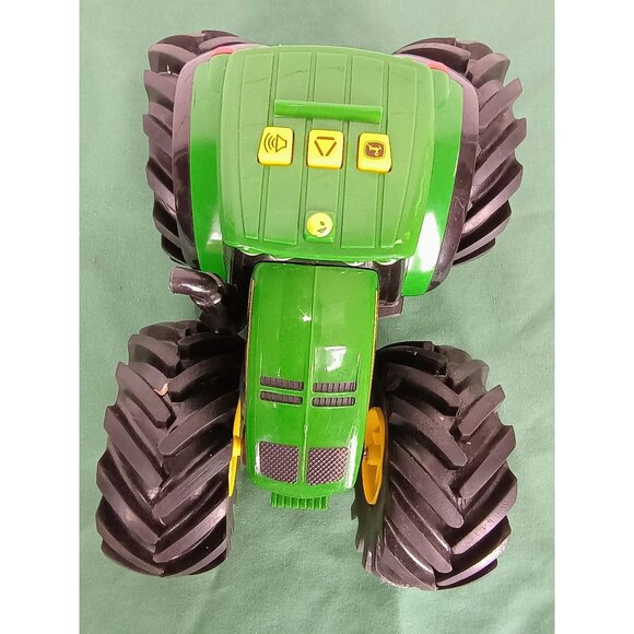John Deere‎ Tractor Monster Treads With Lights and Sounds - Picture 5 of 9
